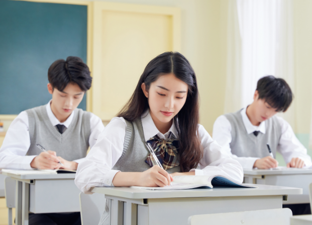 2022年上半年广西玉林高中教师资格认定的公告
